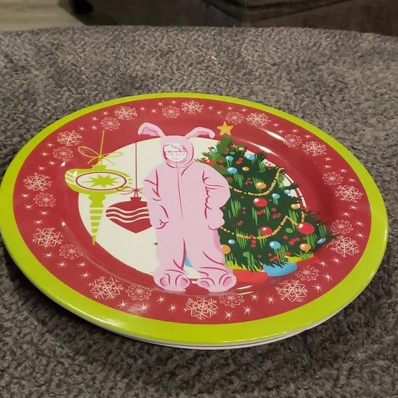 5 Christmas themed Melamine Plates EUC - Picture 1 of 5